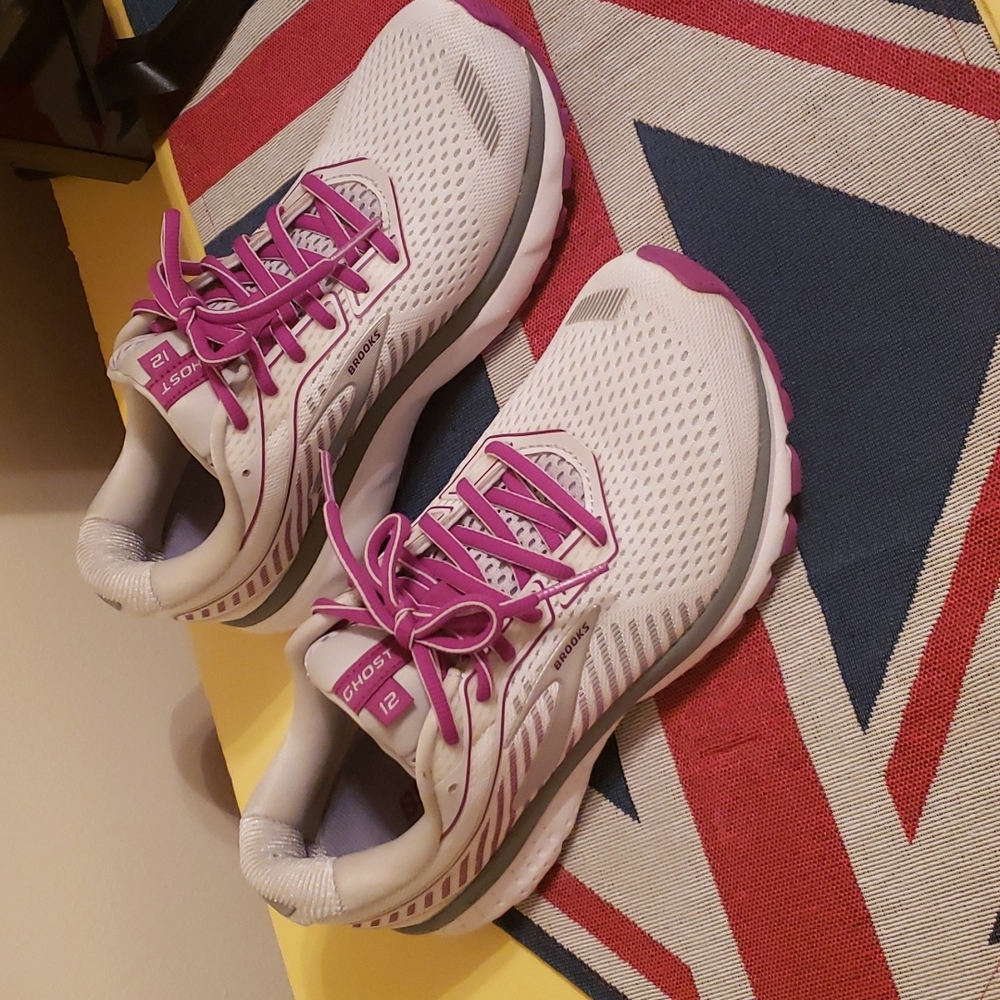 Brooks Ghost 12